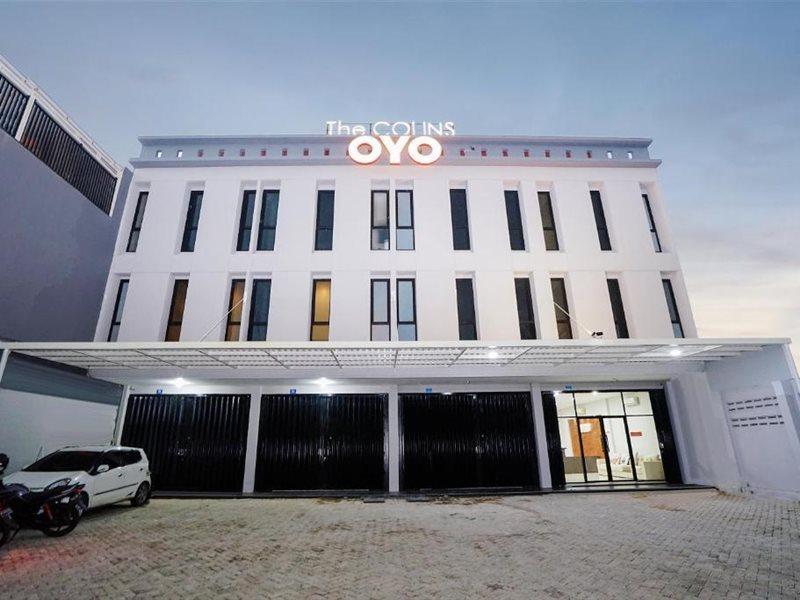Hotel Super Oyo Capital O 449 The Colins Keputih Exterior foto