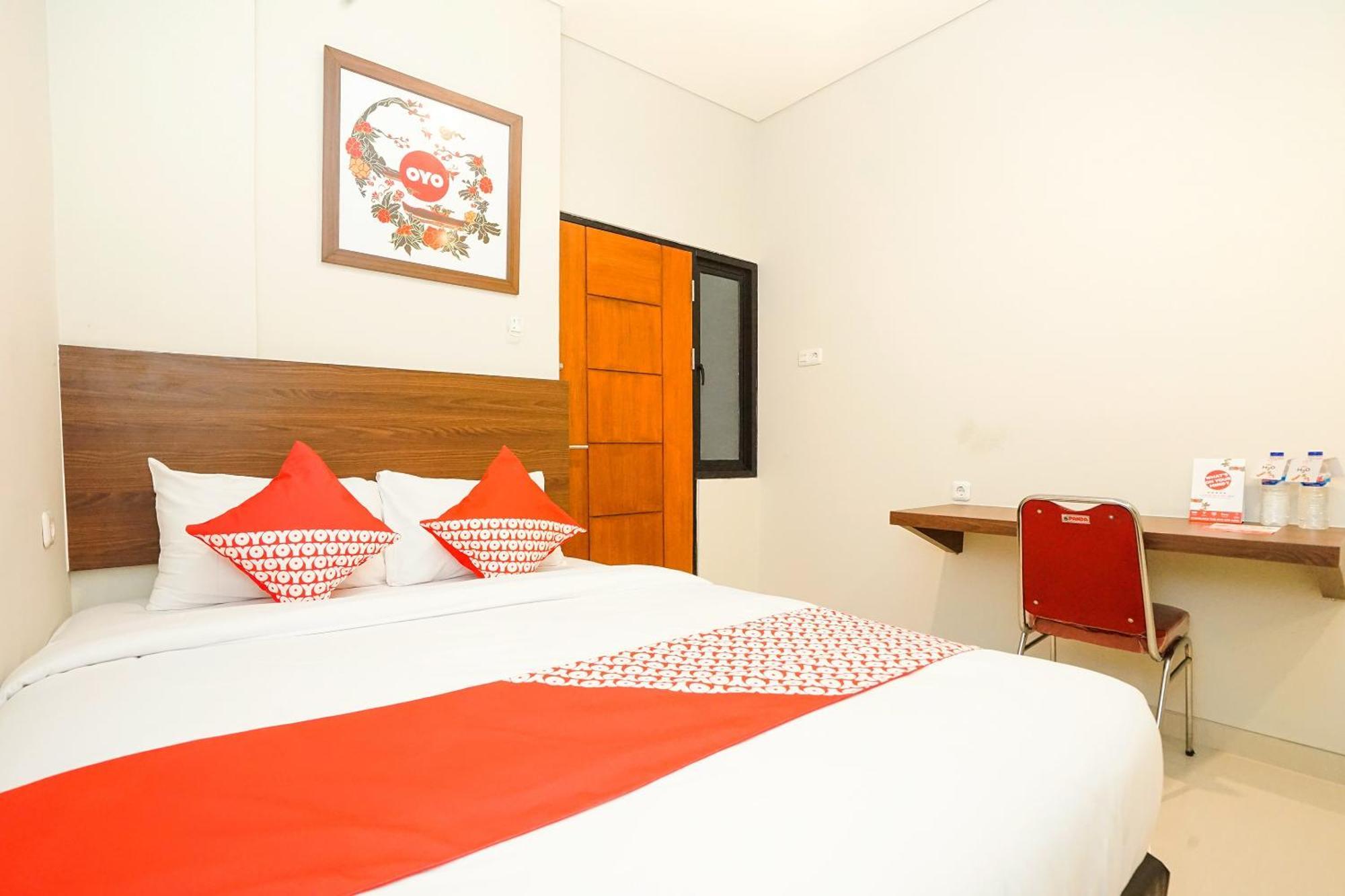 Hotel Super Oyo Capital O 449 The Colins Keputih Exterior foto